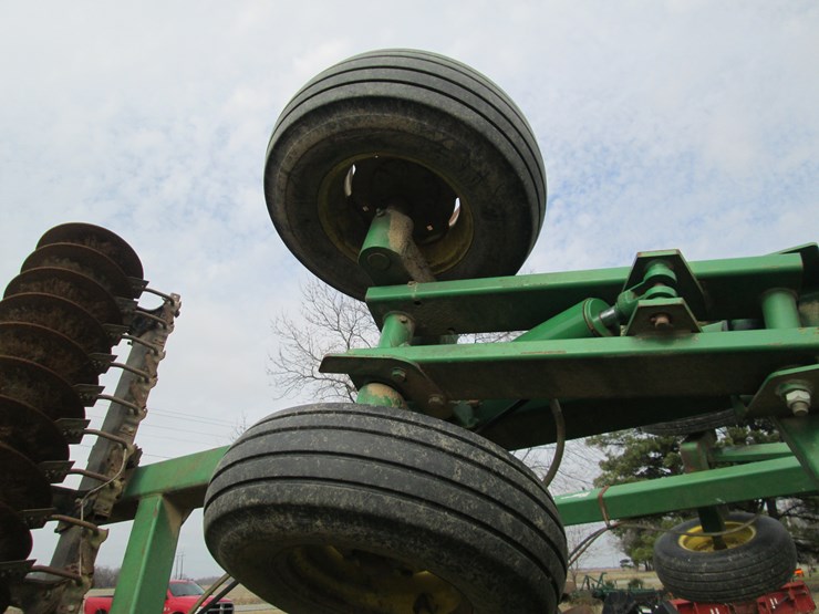 john-deere-637-image-12