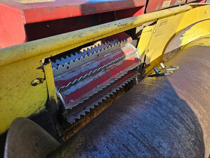 new-holland-892-image-16