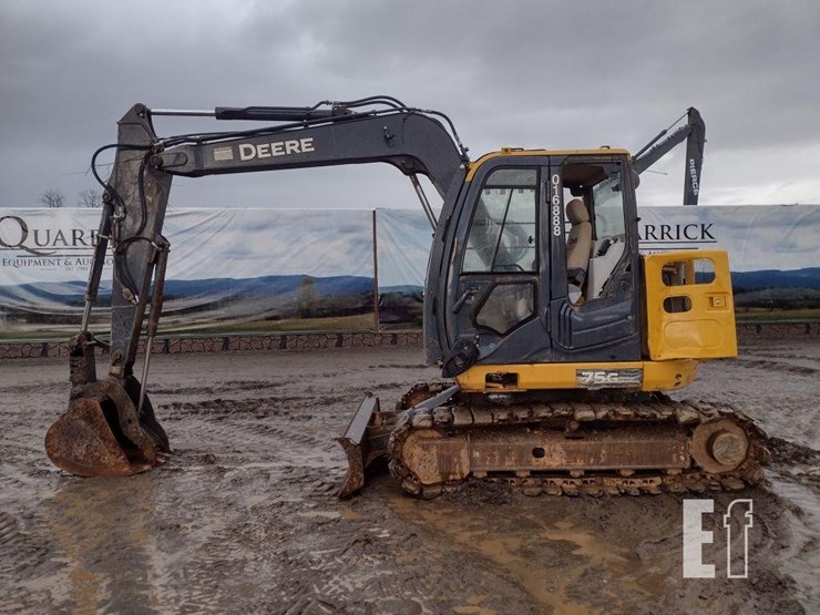 2019-deere-75g-image-1