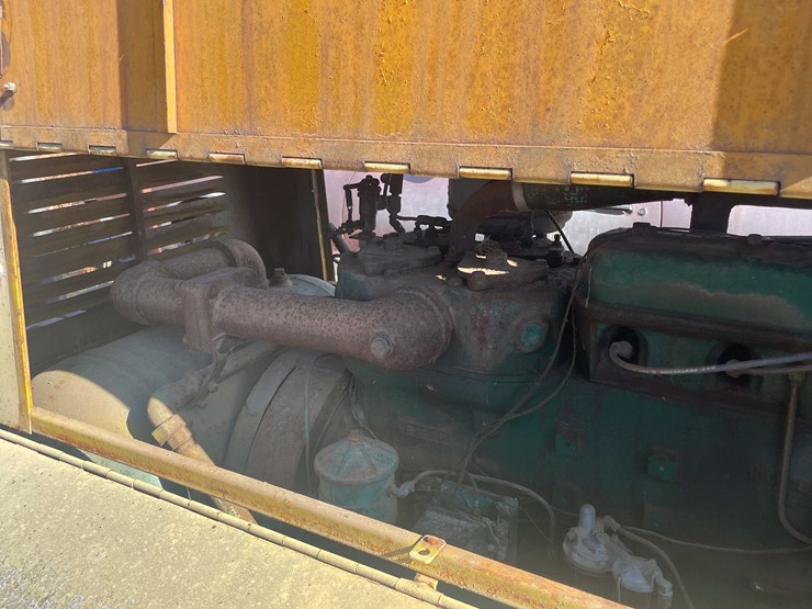 #13065-•-le-roi-gas-powered-generator-on-wheels-image-18