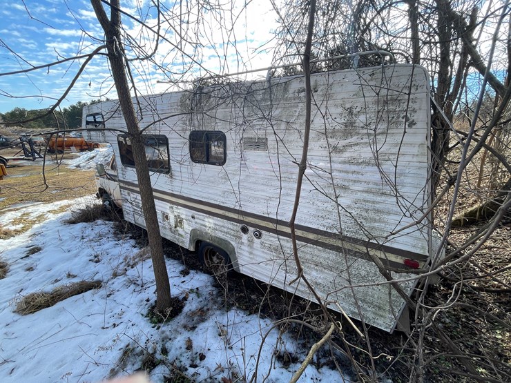 #13021-•-1977-mallard-coach-(no-title)-image-4