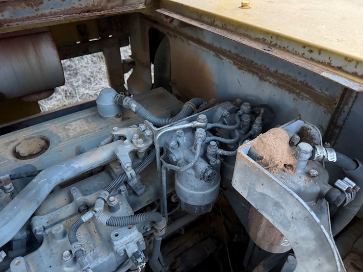 2006-deere-650d-lc-image-36