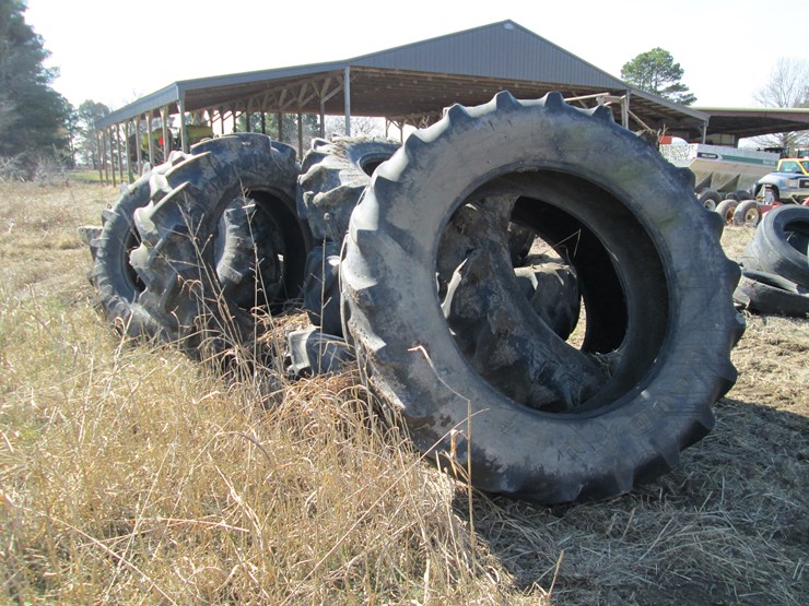 #27292-•-lot-of-(10)-tractor-tires-image-2