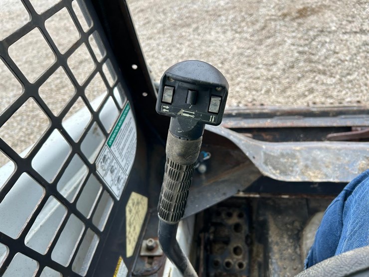 2017-bobcat-t450-image-25