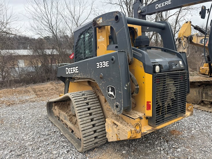 2015-deere-333e-image-3