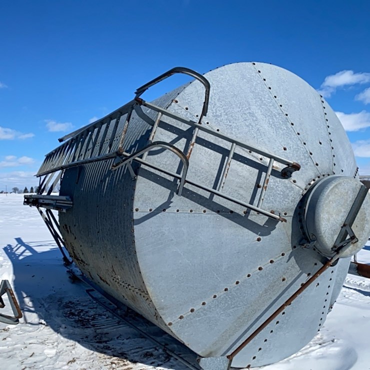 Brock 14 ton 3 ring grain bin