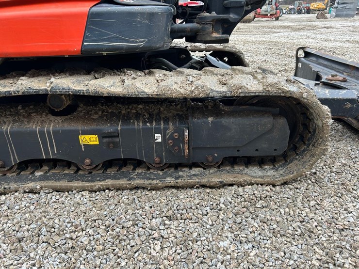 2022-kubota-kx057-image-13