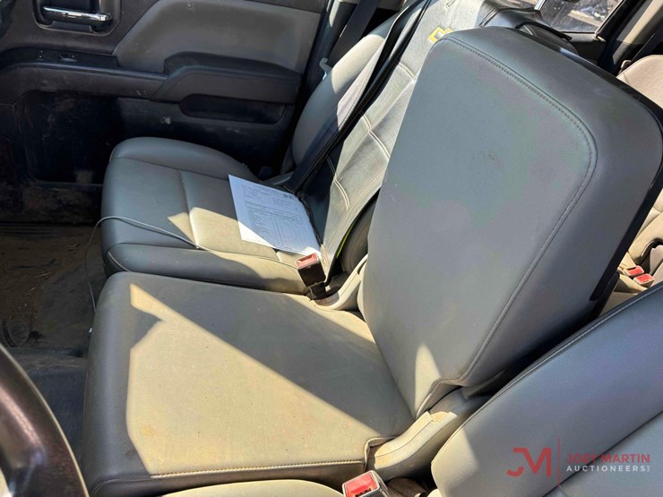 2017-chevrolet-2500-image-35