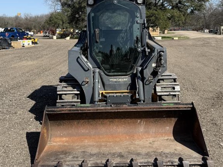2014-deere-320e-image-9