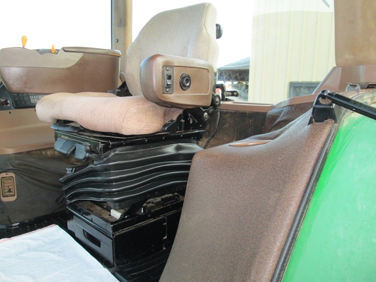 john-deere-8310-image-26