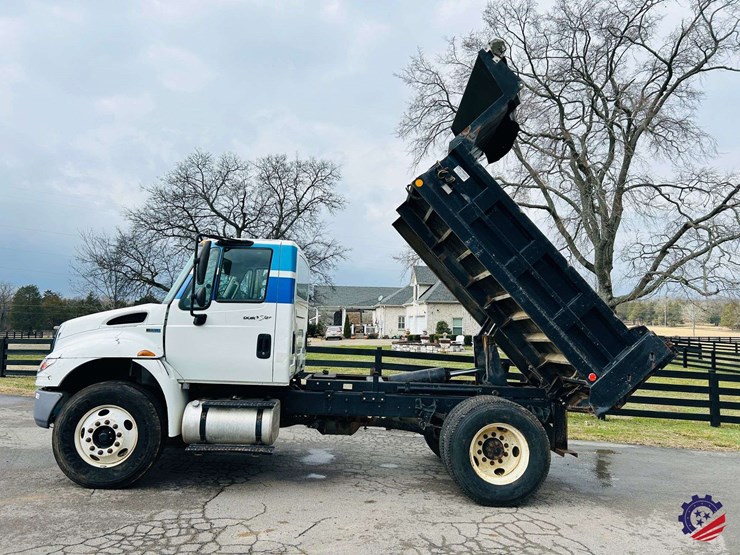 2012-international-durastar-4300-image-54