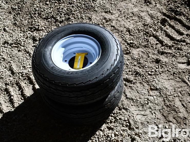 destone-20.5x8.0-10-tire-on-6-bolt-rim-image-6