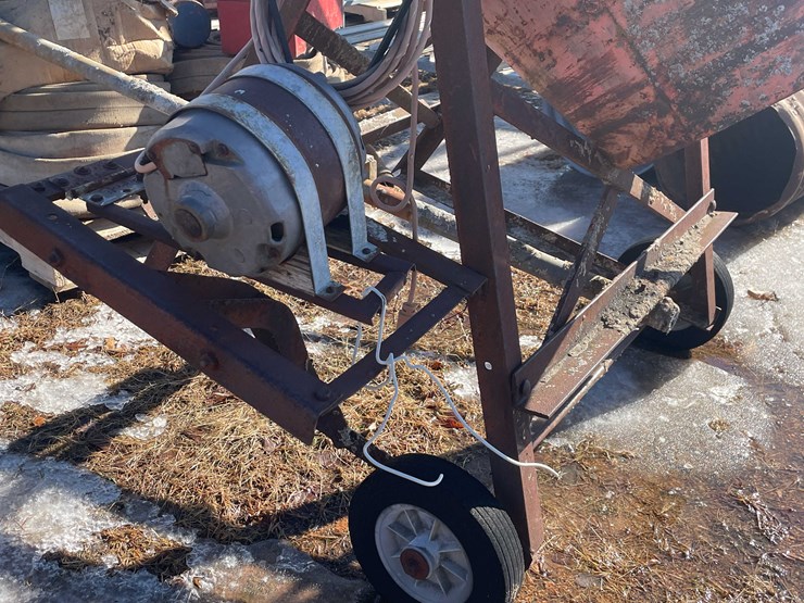 #13083-•-vintage-portable-cement-mixer-image-7