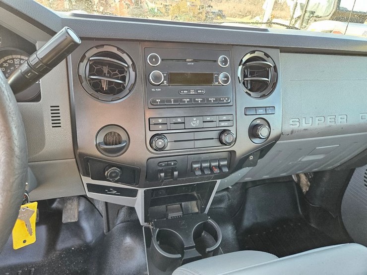 2012-ford-f550-image-41