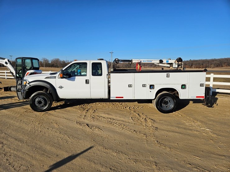 2012-ford-f550-image-2