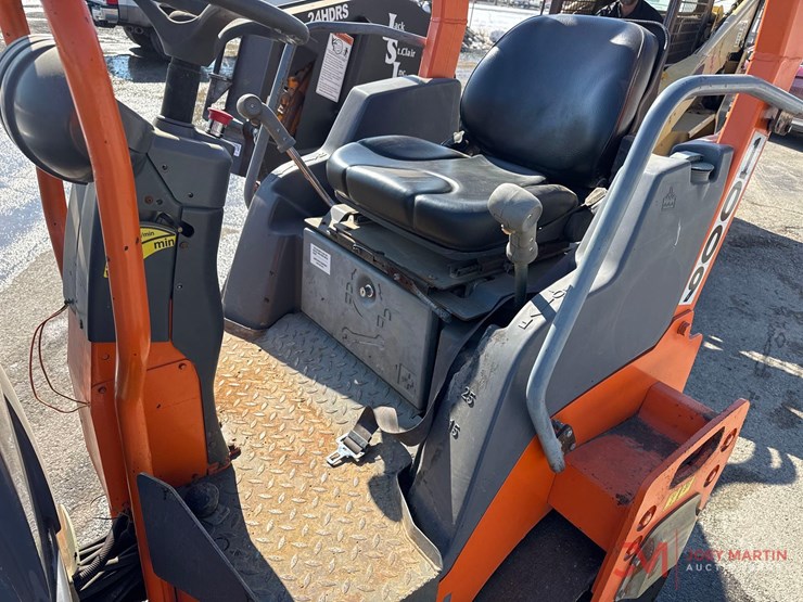 2010-hamm-hd12-image-20