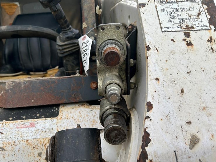 bobcat-s300-image-11