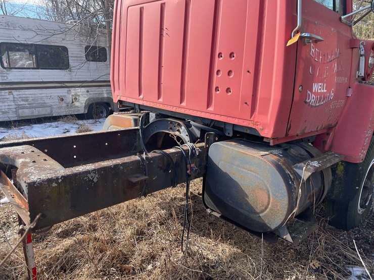 1986-ford-8000-image-20