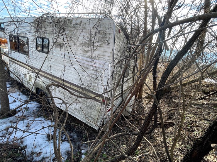 #13021-•-1977-mallard-coach-(no-title)-image-3