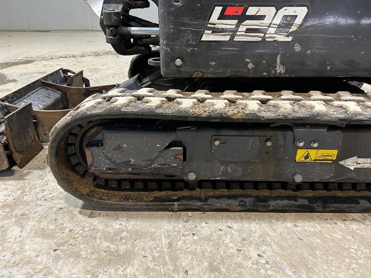 2021-bobcat-e20-image-16