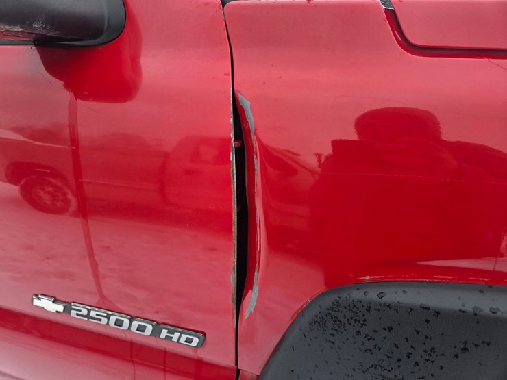 2004-chevrolet-2500-image-8