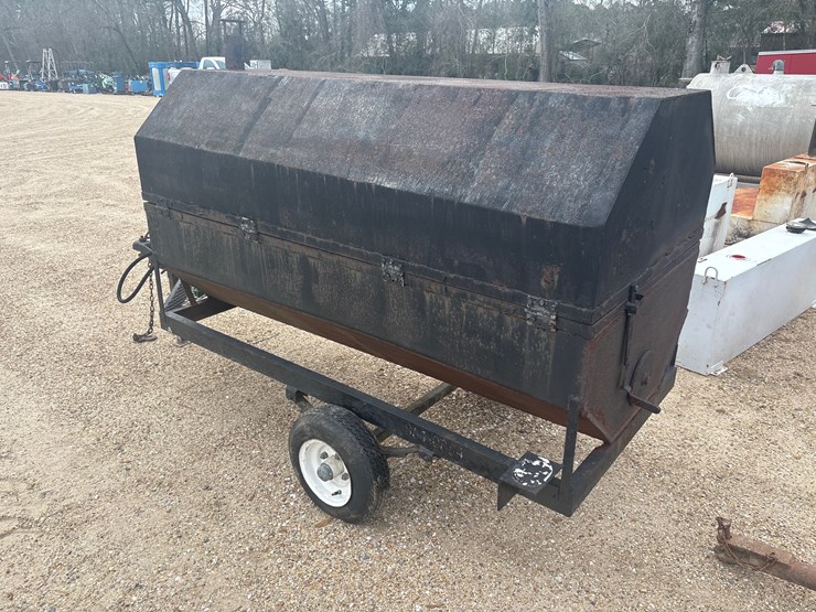 #1634-•-propane-smoker-with-rotating-rotisserie-rod-image-3