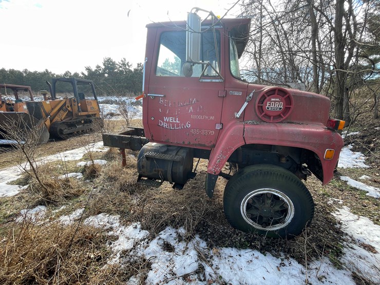 1986-ford-8000-image-4