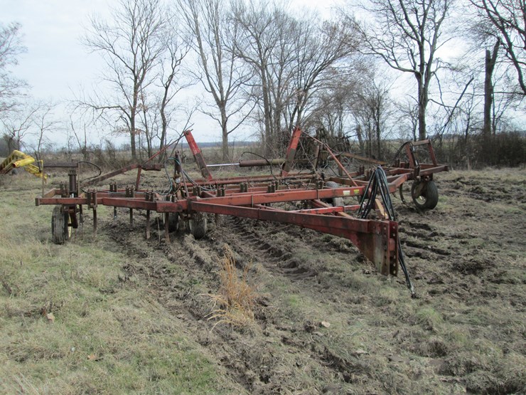 #27335-•-26'-chisel-plow-image-2