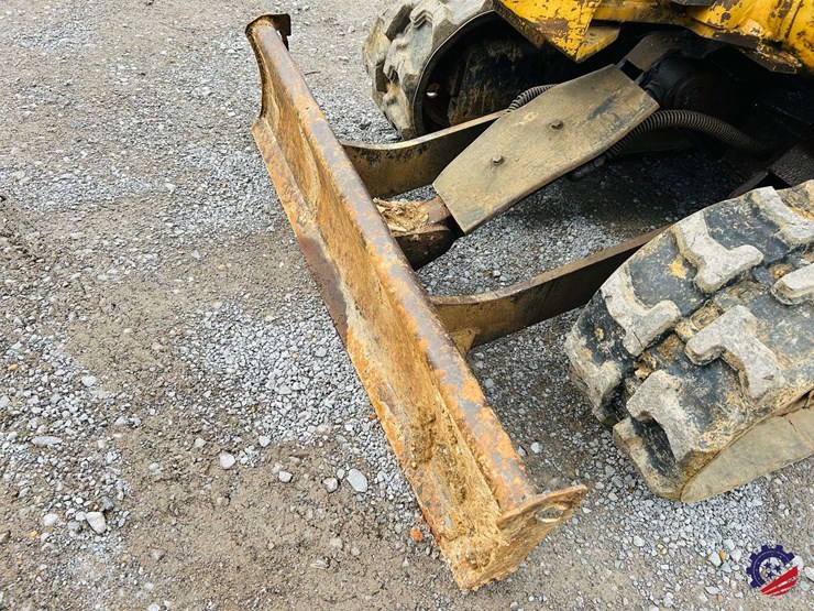 2002-caterpillar-301.5-image-30