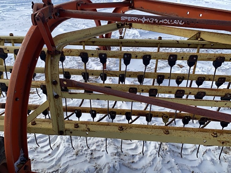 new-holland-260-image-14