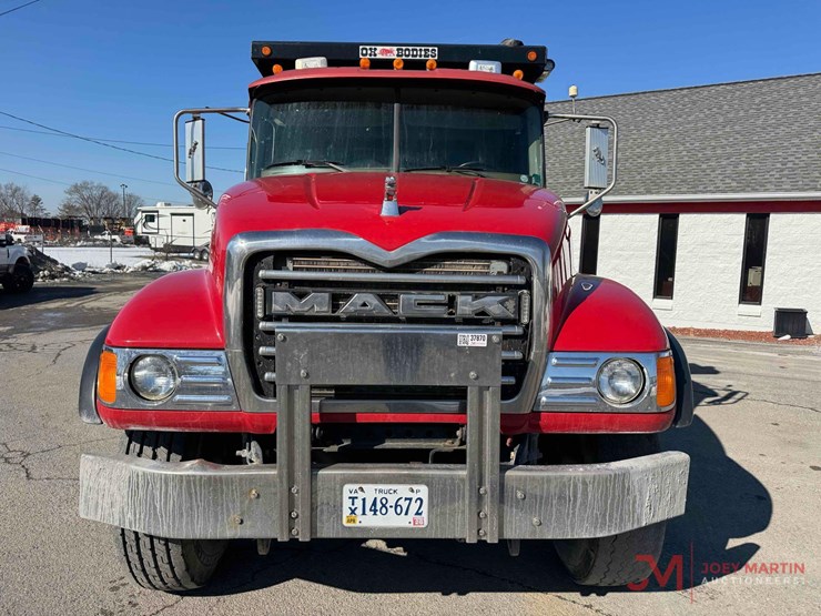2005-mack-granite-cv713-image-7