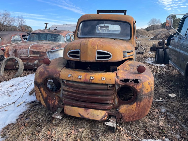 #13026-•-(1)-vintage-truck-and-(2)-vintage-cars-(no-title)-image-3