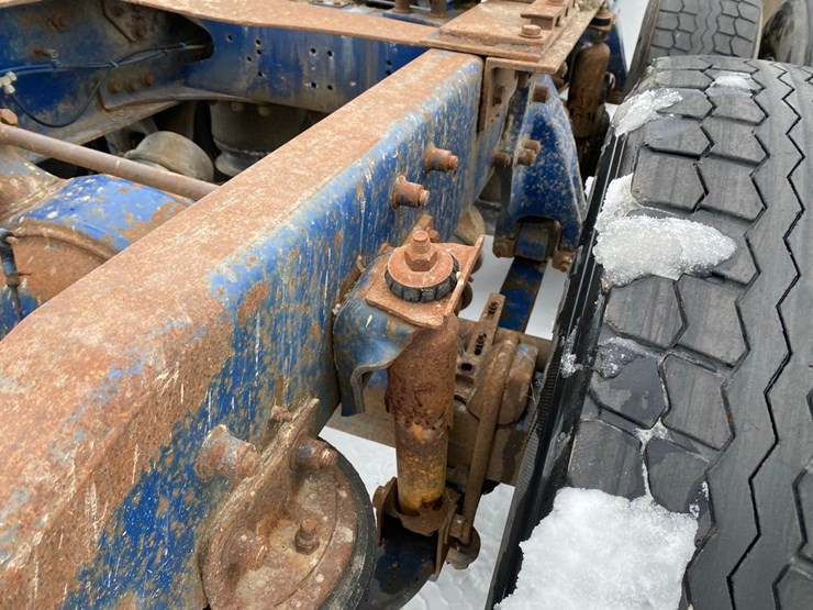 1994-freightliner-day-cab-semi-image-26