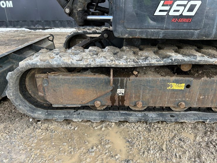 2021-bobcat-e60-image-18