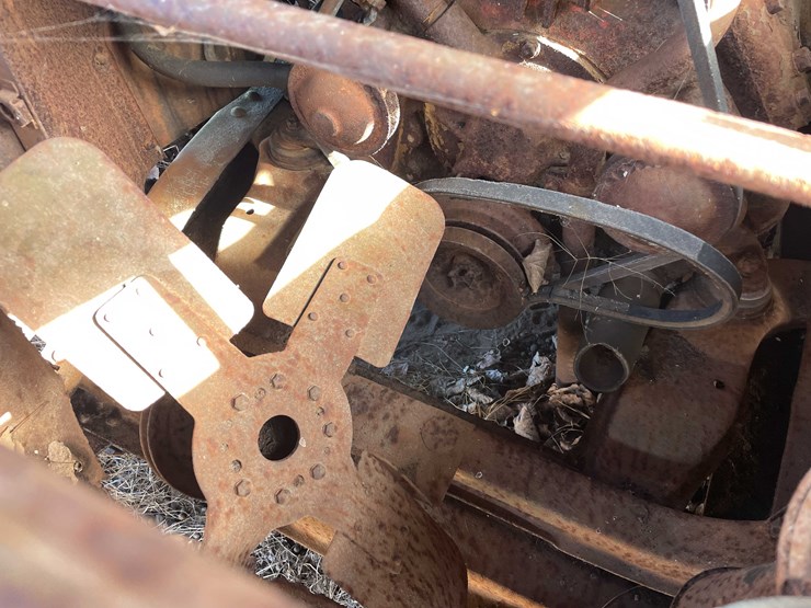 #13026-•-(1)-vintage-truck-and-(2)-vintage-cars-(no-title)-image-62