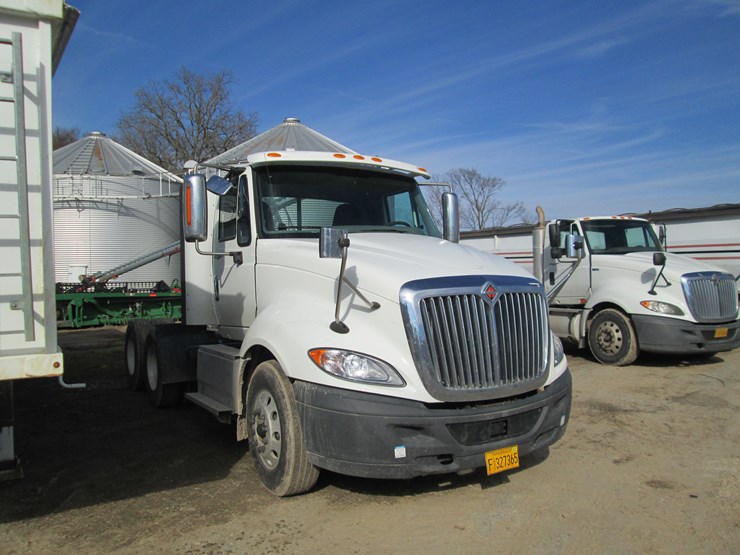 2017-international-prostar-image-2