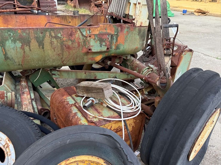 oliver-2255-parts-tractor-image-15