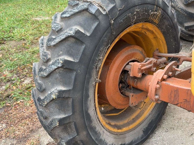 minneapolis-moline-g706-image-53