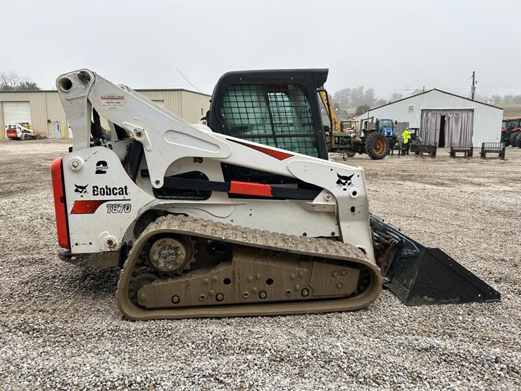 2017-bobcat-t870-image-5