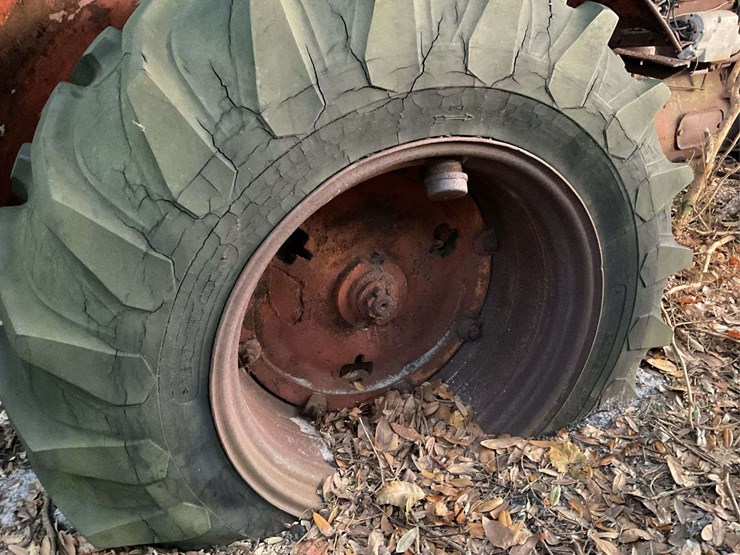 case-parts-tractor-image-30