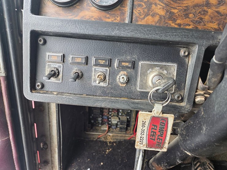 kenworth-t800-image-66