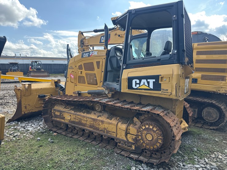 caterpillar-d5k-image-2