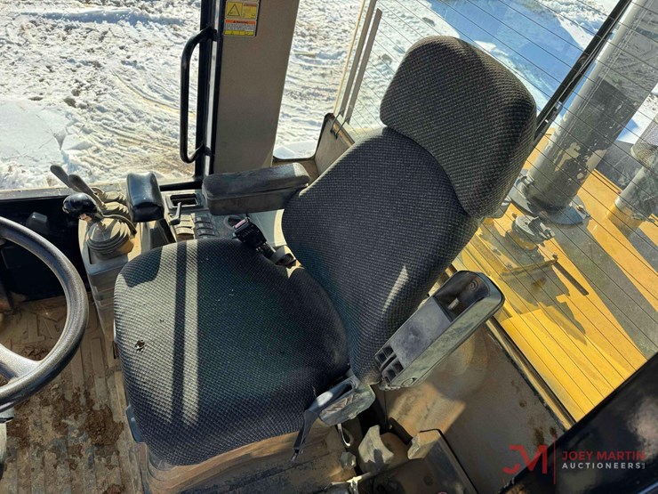 caterpillar-930g-image-25