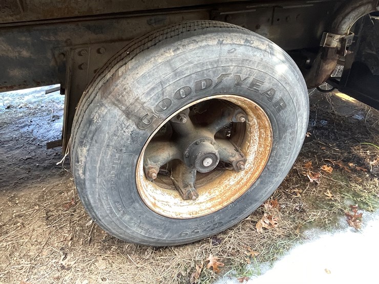 #13013-•-1977-ford-dump-truck-(has-wi-title)-image-60