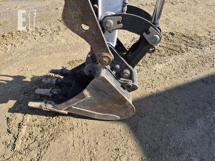 bobcat-e35r2-image-13