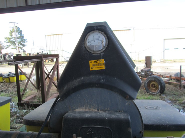 john-deere-8-image-9