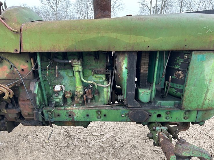 john-deere-3010-image-11