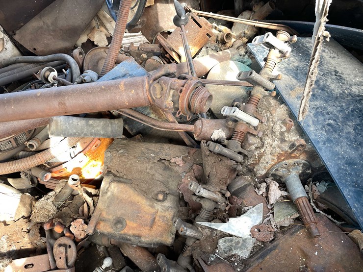 #13026-•-(1)-vintage-truck-and-(2)-vintage-cars-(no-title)-image-150