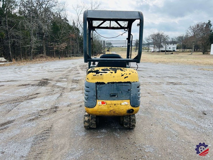 2002-caterpillar-301.5-image-4