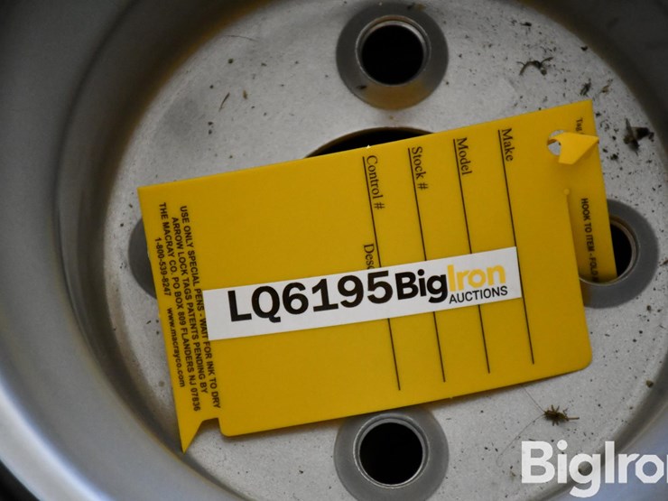 wanda-20x10.00-8-tire-on-4-bolt-rim-image-12